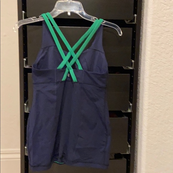 Workout top lulu lemon - Picture 3 of 3